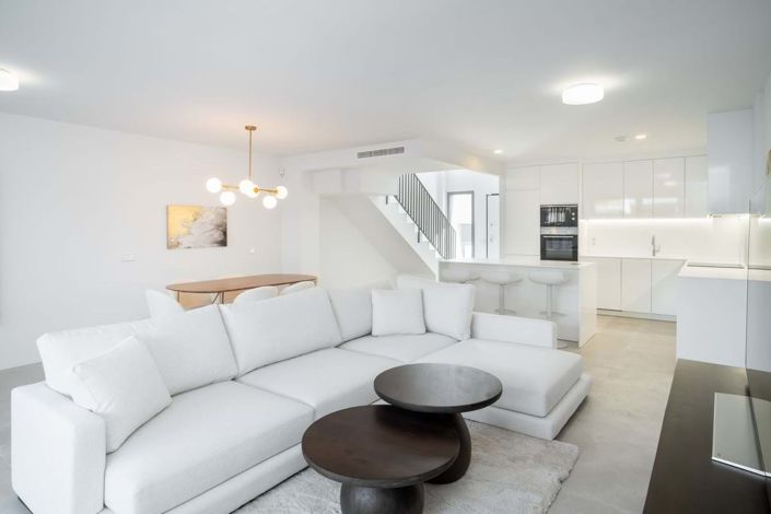 Image No.2-3 Bed Townhouse for sale