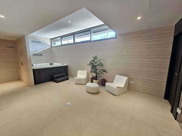 Image No.35-3 Bed Townhouse for sale