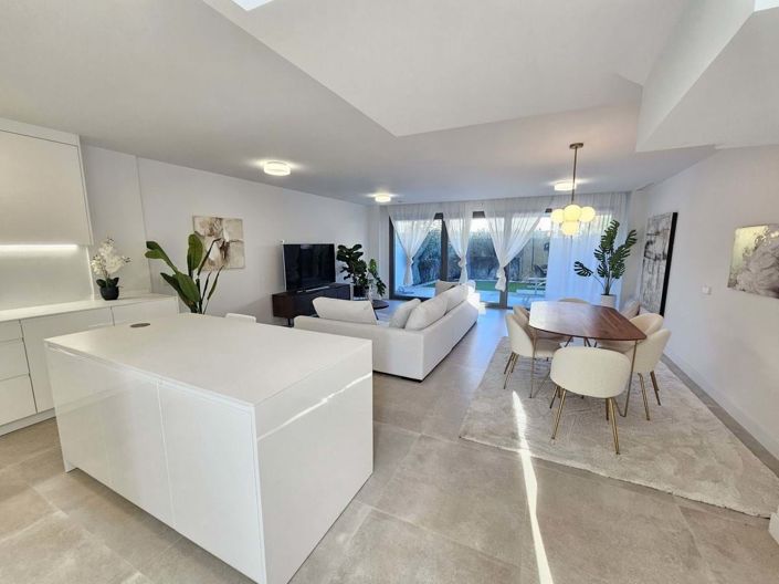 Image No.5-3 Bed Townhouse for sale