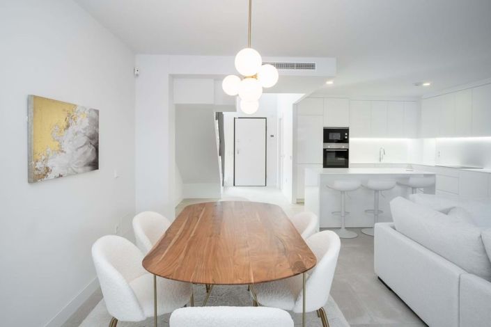 Image No.8-3 Bed Townhouse for sale