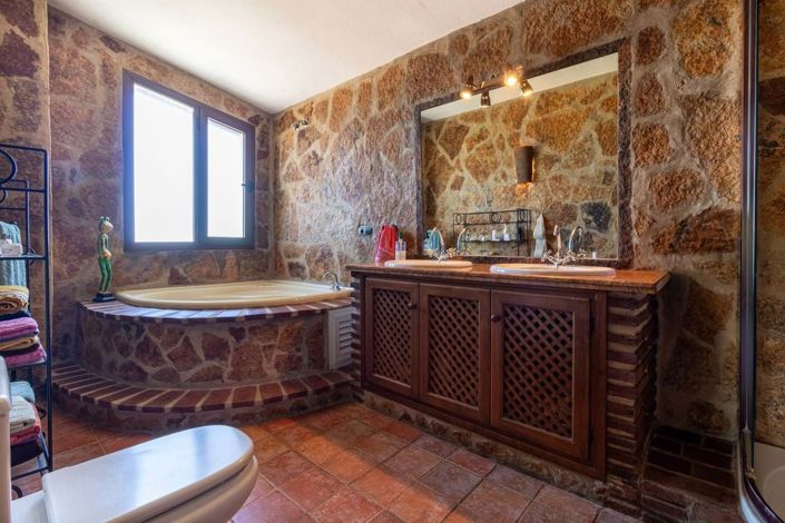 Image No.34-Villa de 4 chambres à vendre à Mijas Costa