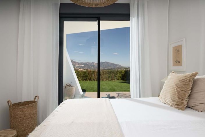 Image No.17-3 Bed Apartment for sale