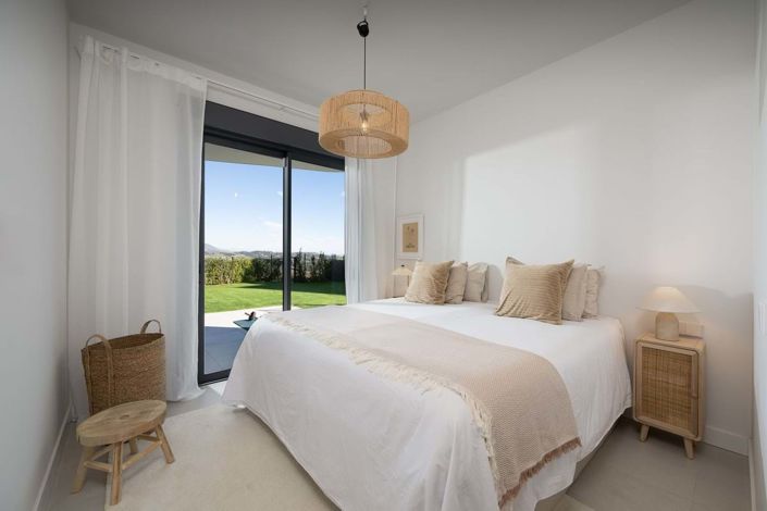 Image No.18-3 Bed Apartment for sale