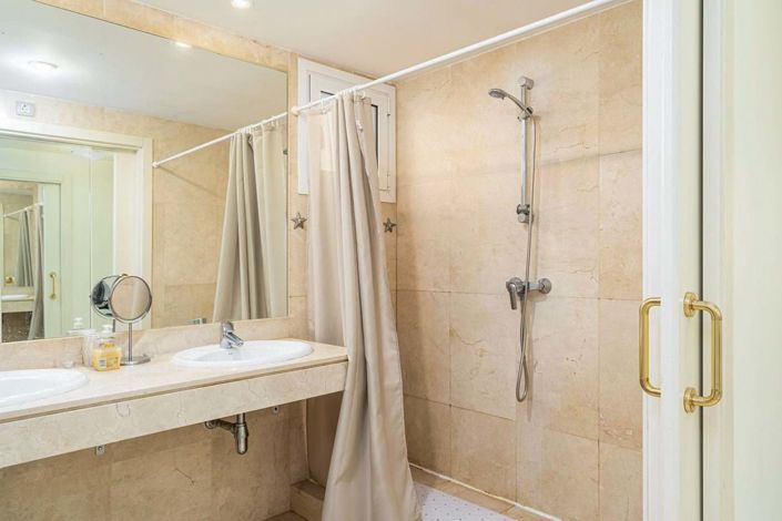 Image No.13-2 Bed Apartment for sale