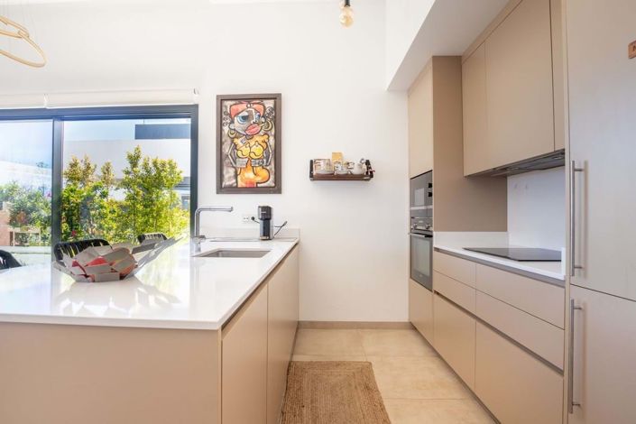 Image No.29-2 Bed Apartment for sale