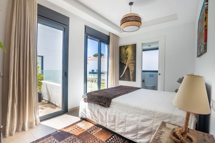 Image No.30-2 Bed Apartment for sale