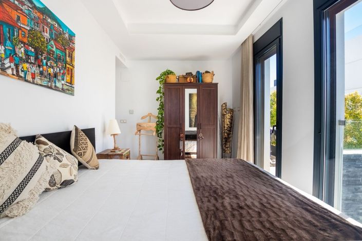 Image No.31-2 Bed Apartment for sale