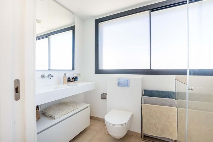 Image No.37-2 Bed Apartment for sale