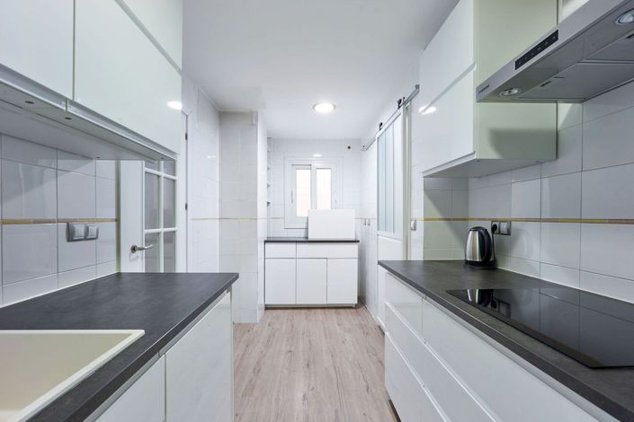 Image No.14-3 Bed Apartment for sale