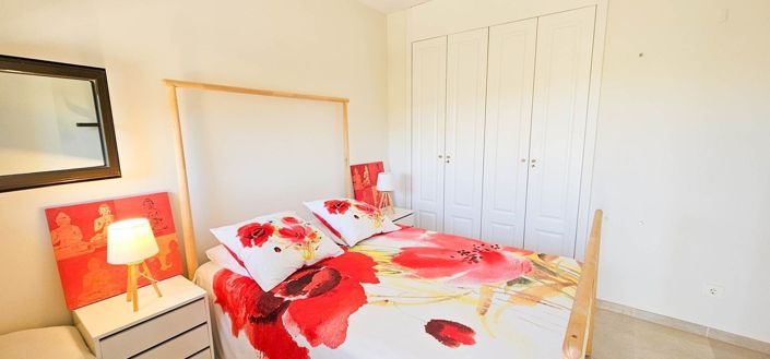 Image No.27-3 Bed Apartment for sale