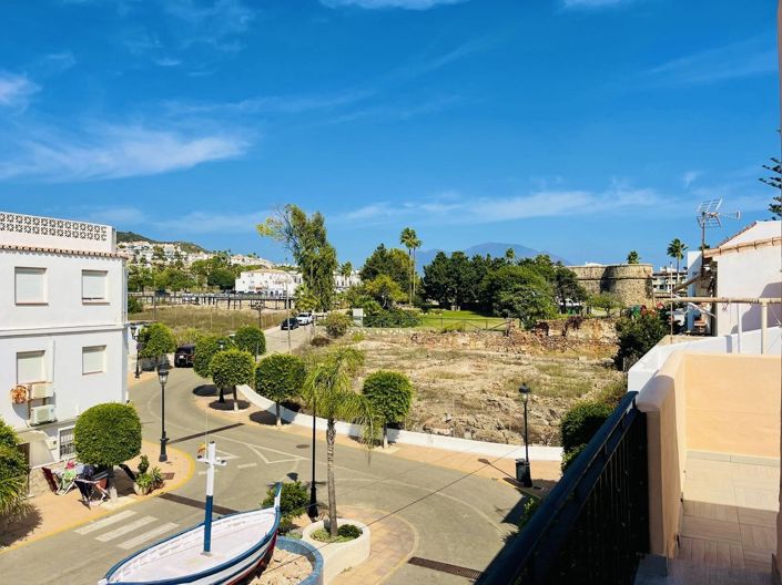 Image No.20-3 Bed Townhouse for sale