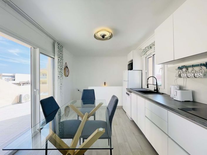 Image No.3-3 Bed Townhouse for sale