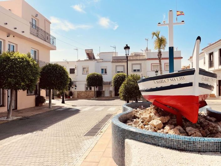 Image No.31-3 Bed Townhouse for sale