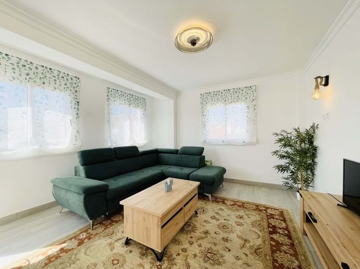 Image No.5-3 Bed Townhouse for sale