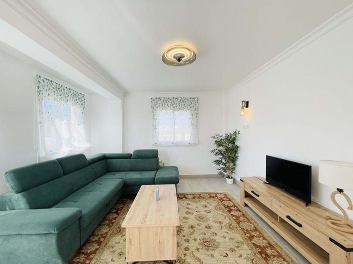 Image No.6-3 Bed Townhouse for sale