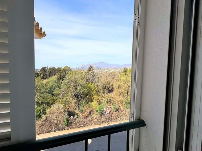 Image No.21-3 Bed Apartment for sale