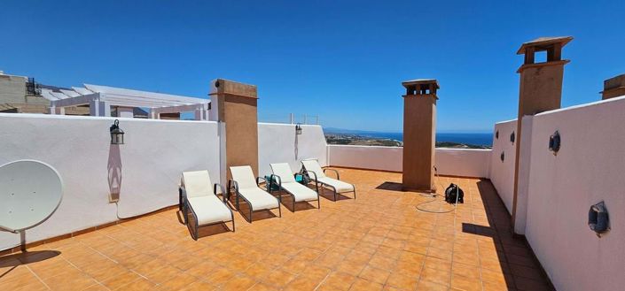 Image No.1-Penthouse de 2 chambres à vendre à Estepona