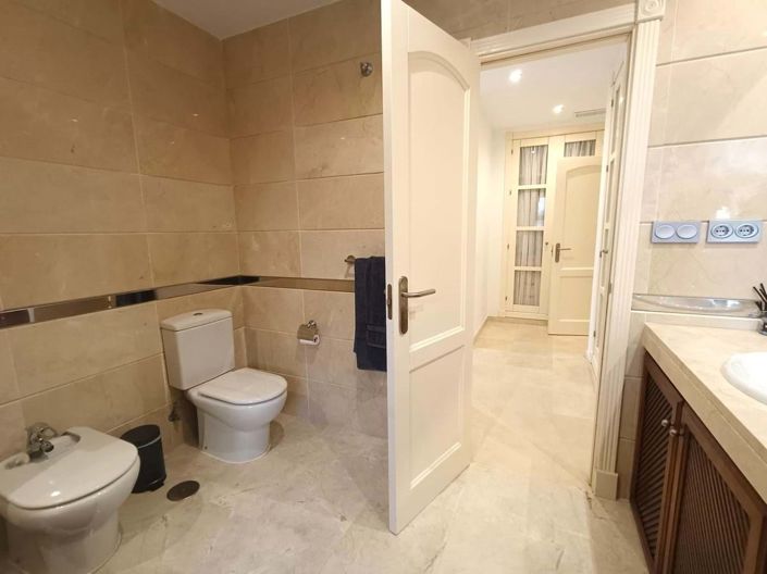 Image No.19-3 Bed Apartment for sale