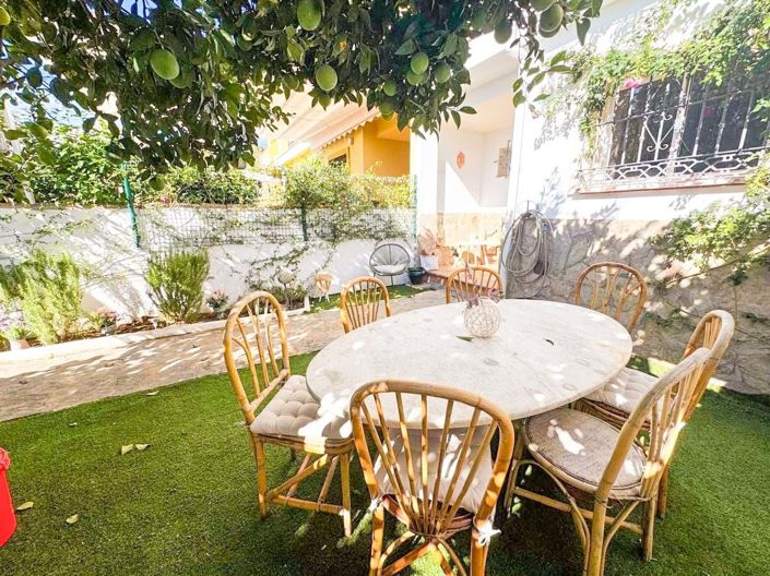 Image No.1-3 Bed Townhouse for sale