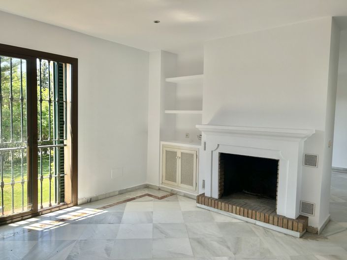 Image No.1-4 Bed Duplex for sale