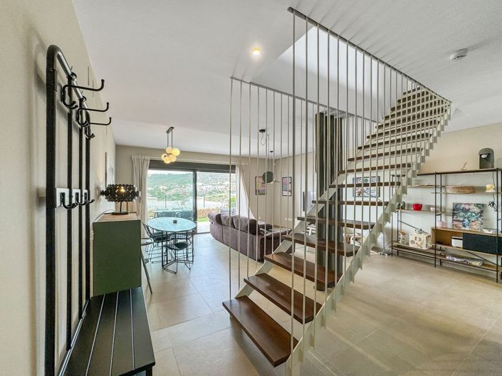 Image No.11-4 Bed Townhouse for sale