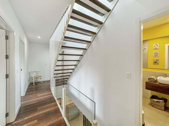 Image No.20-4 Bed Townhouse for sale