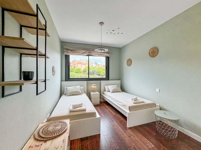 Image No.24-4 Bed Townhouse for sale