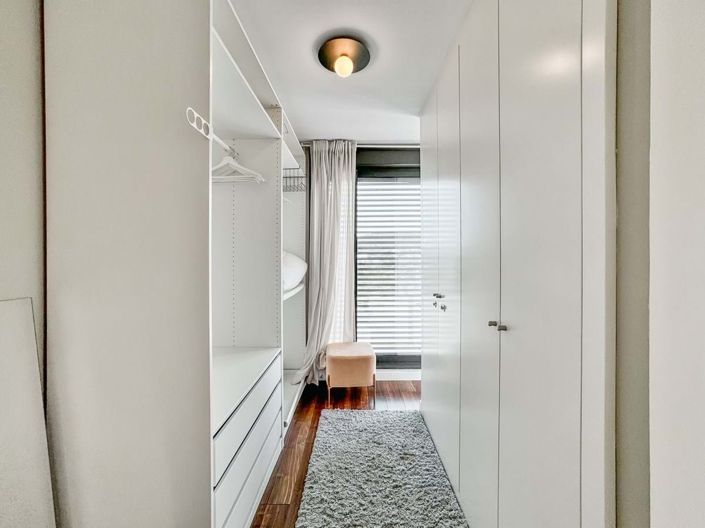 Image No.30-4 Bed Townhouse for sale