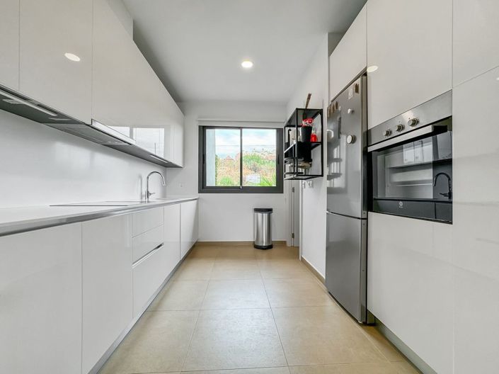 Image No.4-4 Bed Townhouse for sale