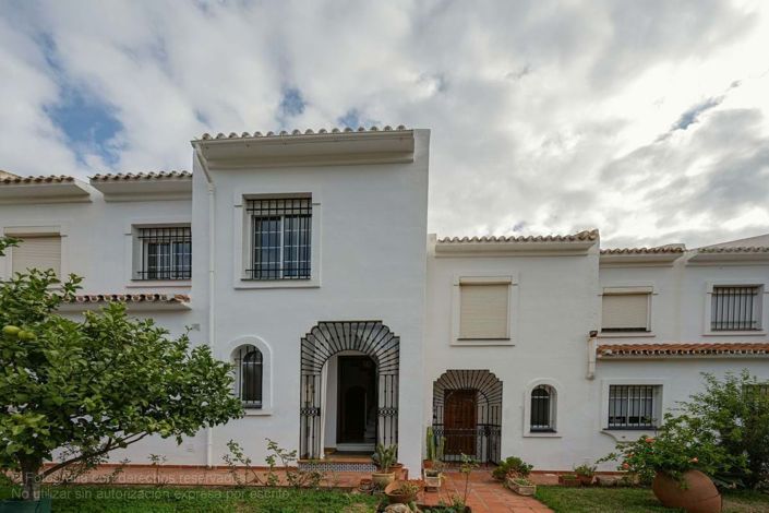 Image No.10-3 Bed Townhouse for sale