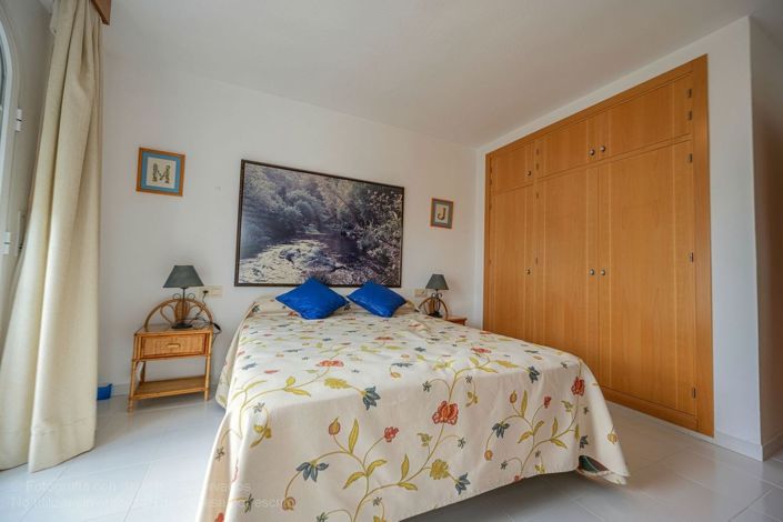 Image No.19-3 Bed Townhouse for sale