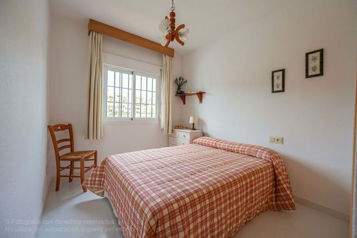 Image No.26-3 Bed Townhouse for sale