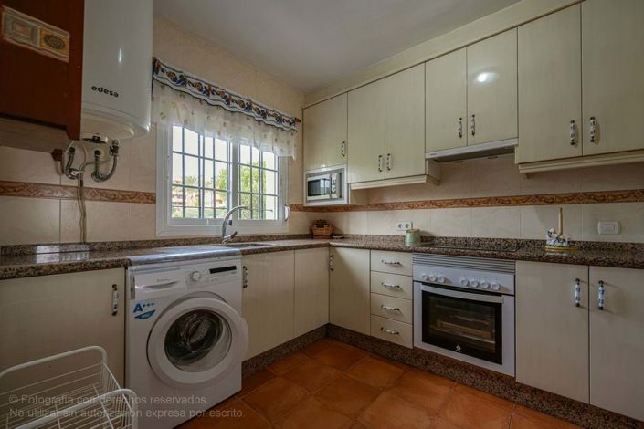 Image No.4-3 Bed Townhouse for sale