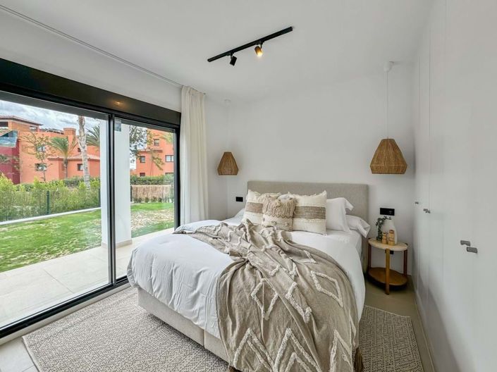 Image No.23-2 Bed Apartment for sale