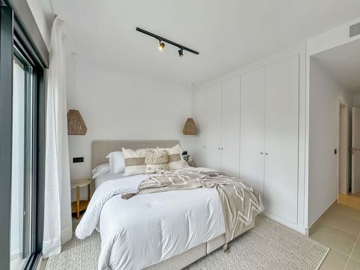 Image No.27-2 Bed Apartment for sale