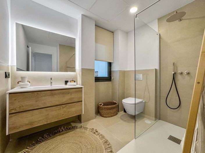 Image No.30-2 Bed Apartment for sale