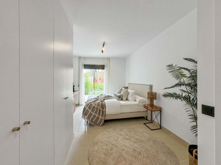 Image No.37-2 Bed Apartment for sale