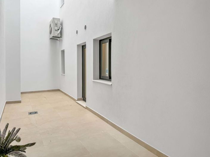 Image No.59-2 Bed Apartment for sale