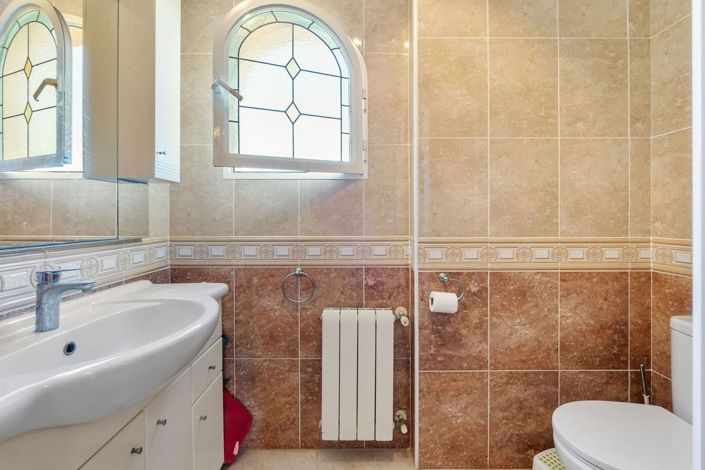 Image No.10-3 Bed Villa for sale