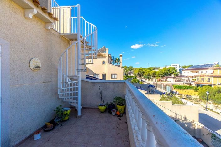 Image No.16-3 Bed Villa for sale