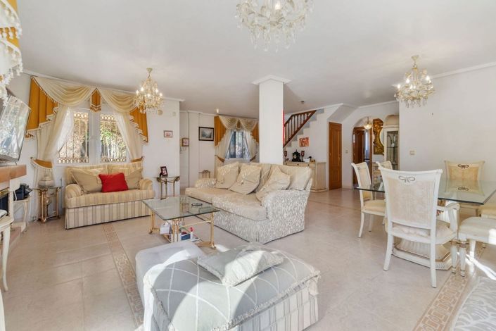 Image No.3-3 Bed Villa for sale