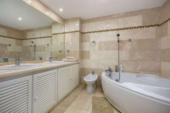 Image No.15-2 Bed Apartment for sale