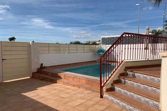 Image No.21-3 Bed Apartment for sale