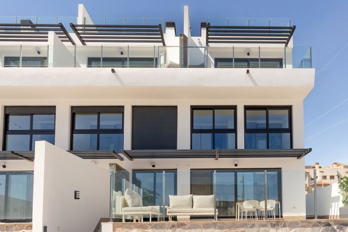 Image No.21-3 Bed Apartment for sale