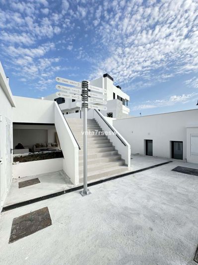 Image No.32-3 Bed Townhouse for sale