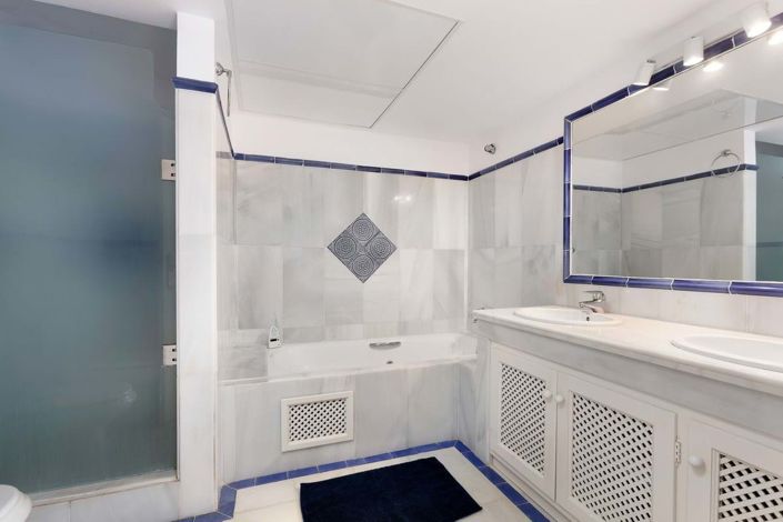 Image No.11-3 Bed Apartment for sale