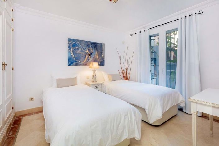 Image No.15-3 Bed Apartment for sale