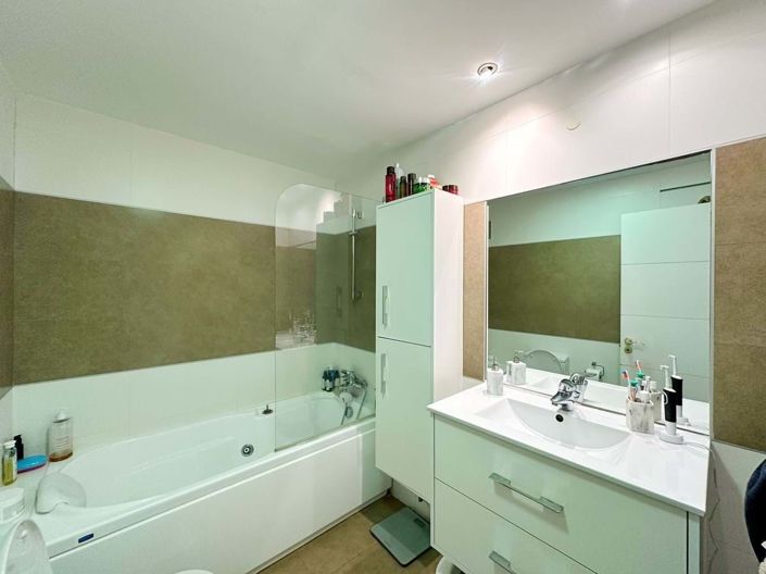 Image No.19-Appartement de 2 chambres à vendre à Estepona