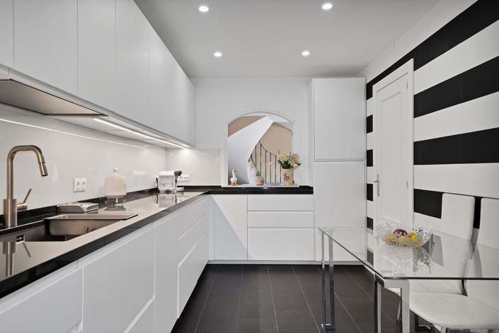 Image No.28-3 Bed Townhouse for sale