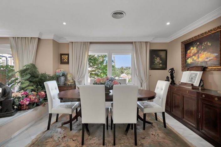 Image No.3-3 Bed Townhouse for sale